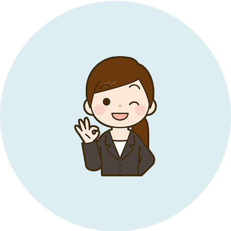 OKサインでウインクしている女性査定スタッフ